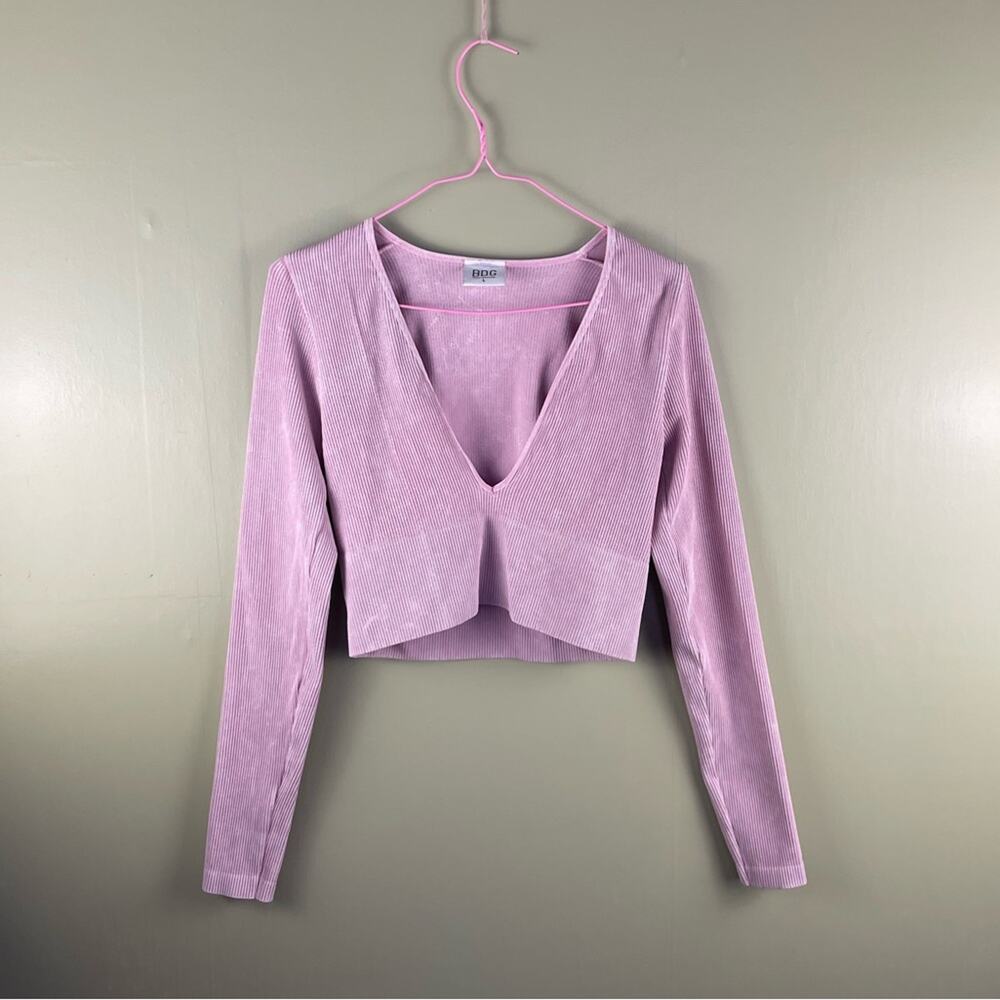 UO Long Sleeve Josie Ribbed V-Neck Top
